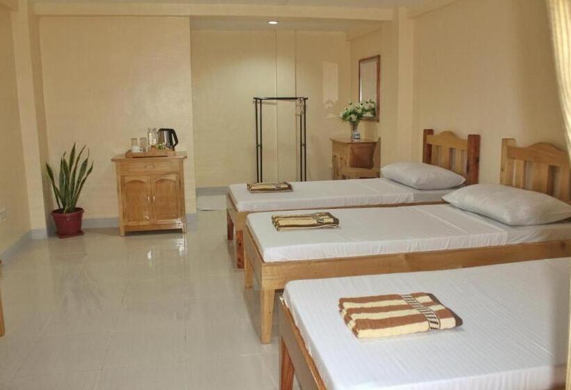 패밀리 룸 공용 욕실, Dumalaay Coastline Resort