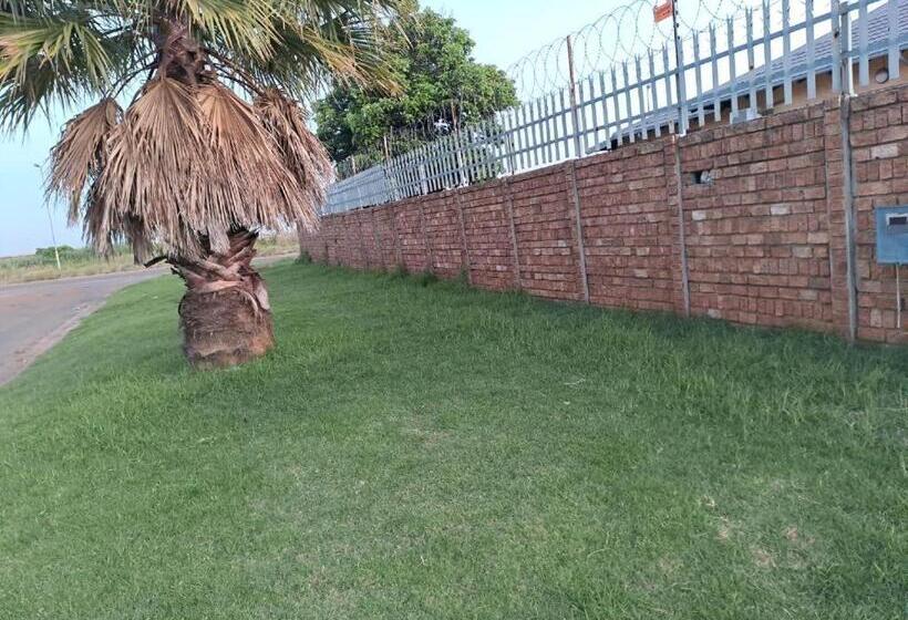 اتاق استاندارد با سرویس بهداشتی مشترک, Pearl Guest House Kempton Park