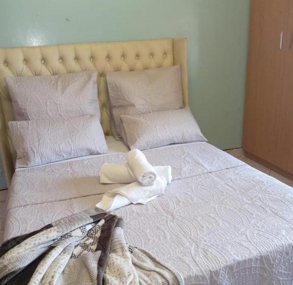 اتاق استاندارد با سرویس بهداشتی مشترک, Pearl Guest House Kempton Park
