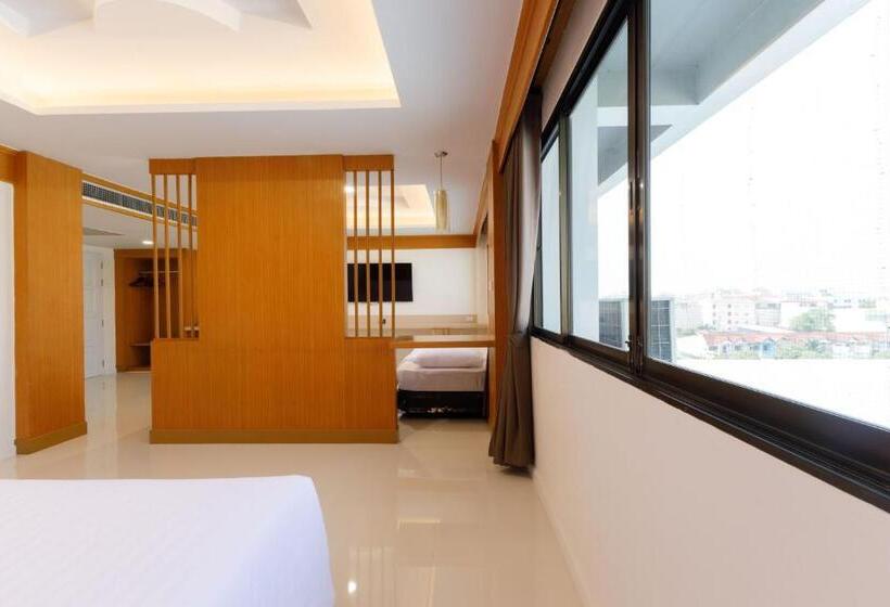 패밀리 주니어 스위트, River Hotel   The Outstanding Venues Nakhon Pathom