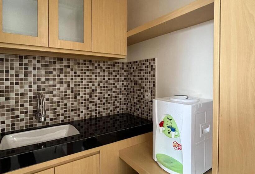 Номер Deluxe, Urbanview Indria Inn Solo By Reddoorz