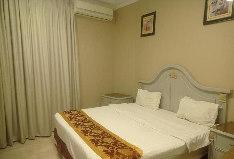 Family Suite, الفاخرية