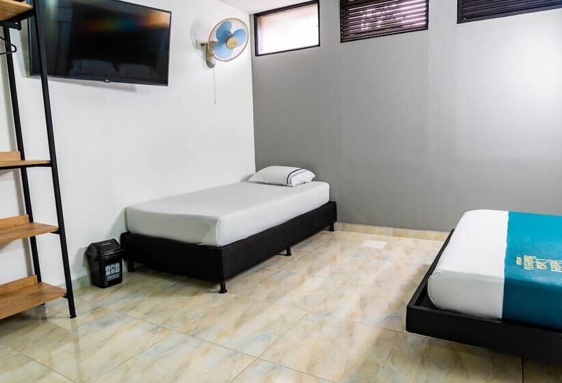 스탠다드 트리플 룸, Casa Botero Medellín