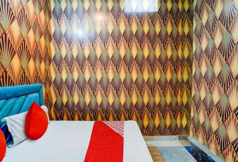 Трехместный Номер Классика, Oyo Yadav Restaurant & Family Rooms