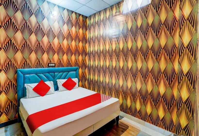 Трехместный Номер Классика, Oyo Yadav Restaurant & Family Rooms