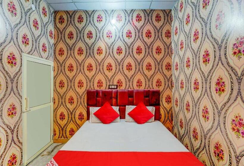 Трехместный Номер Классика, Oyo Yadav Restaurant & Family Rooms