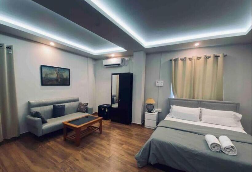 豪华房间, Sunset Homes Imphal