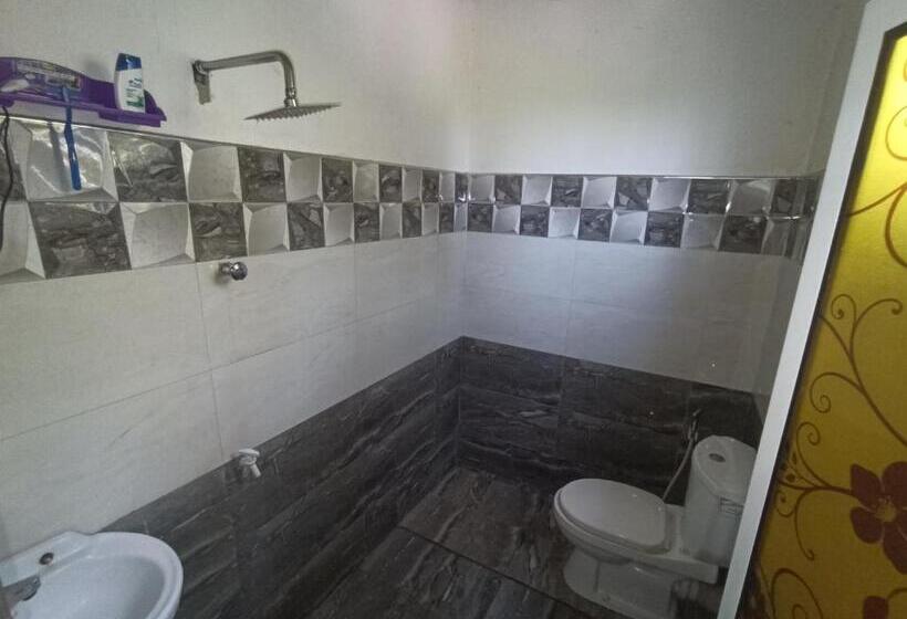 اتاق اکونومی, Hostel Dun