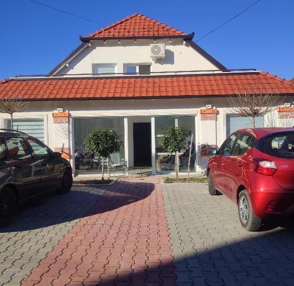 استودیوی استاندارد, Vila Milovanović