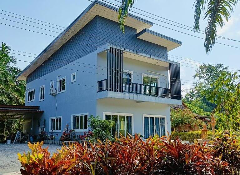 Семейный Номер Вид на Горы, Khao Sok Green Garden Resort