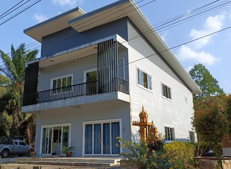 Семейный Номер Вид на Горы, Khao Sok Green Garden Resort