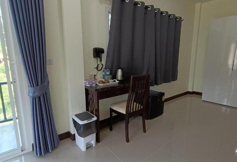 Номер Стандарт с Террасой, Khao Sok Green Garden Resort