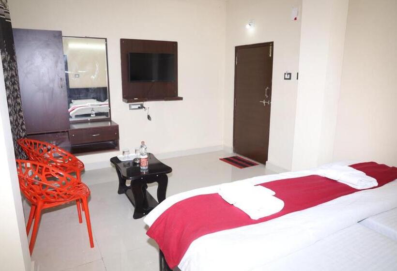 Люкс, Anand Grand And Lodge