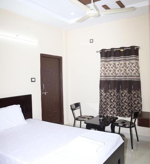 Номер Стандарт, Anand Grand And Lodge