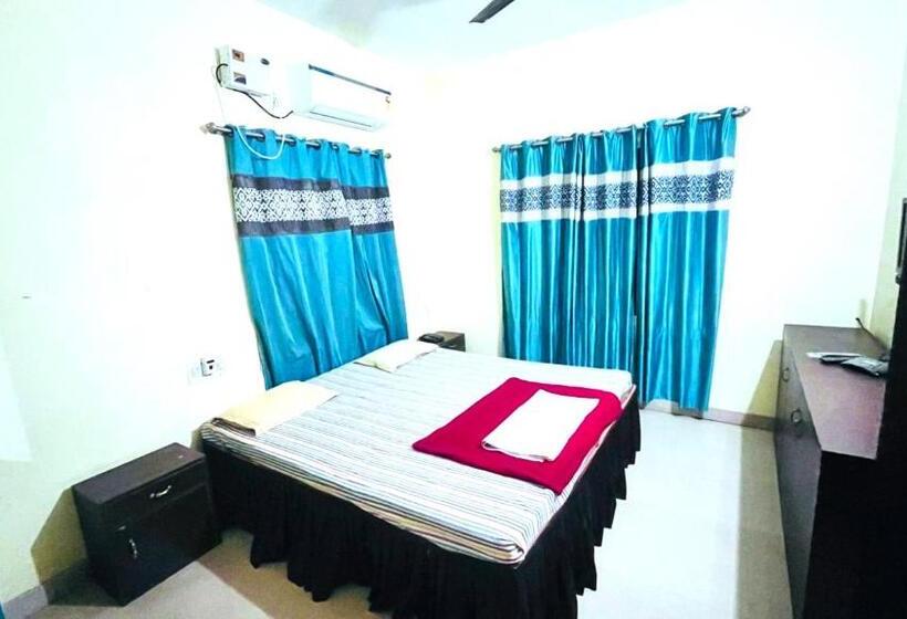 Номер Deluxe Кровать Кинг, Goroomgo Sriyansh Inn Puri