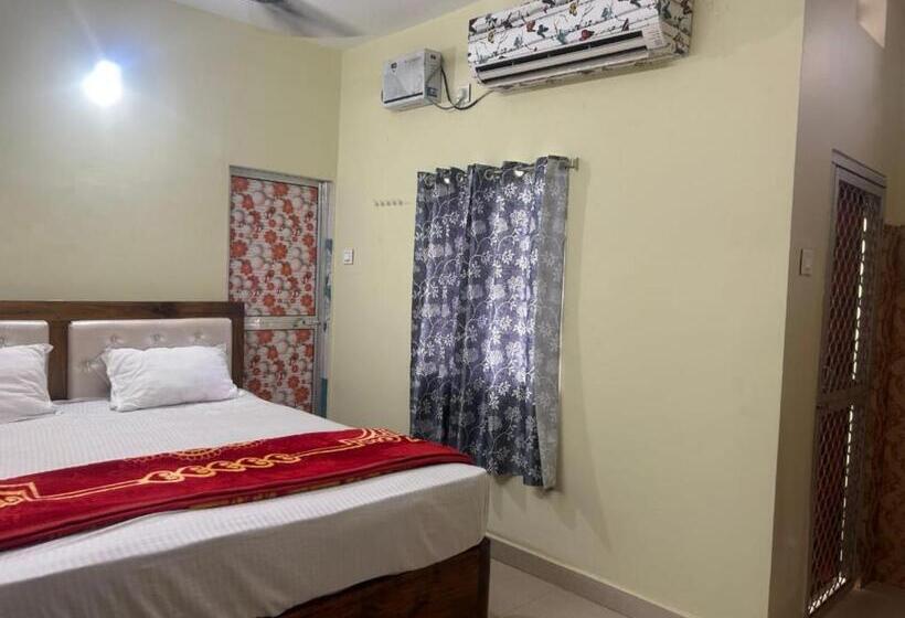 Номер Deluxe, Goroomgo Sriyansh Inn Puri