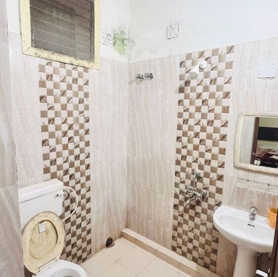 Номер Deluxe, Goroomgo Sriyansh Inn Puri