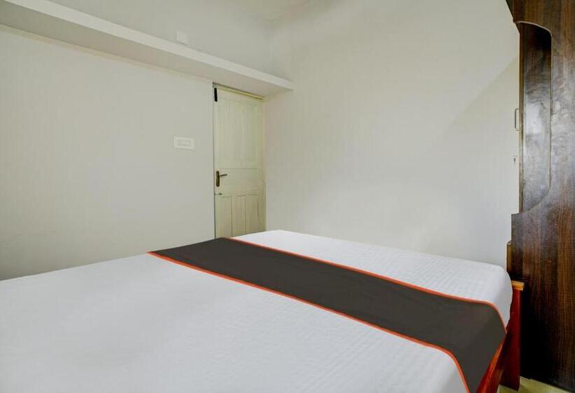 Номер Стандарт, Oyo Thaikkattukara Residency