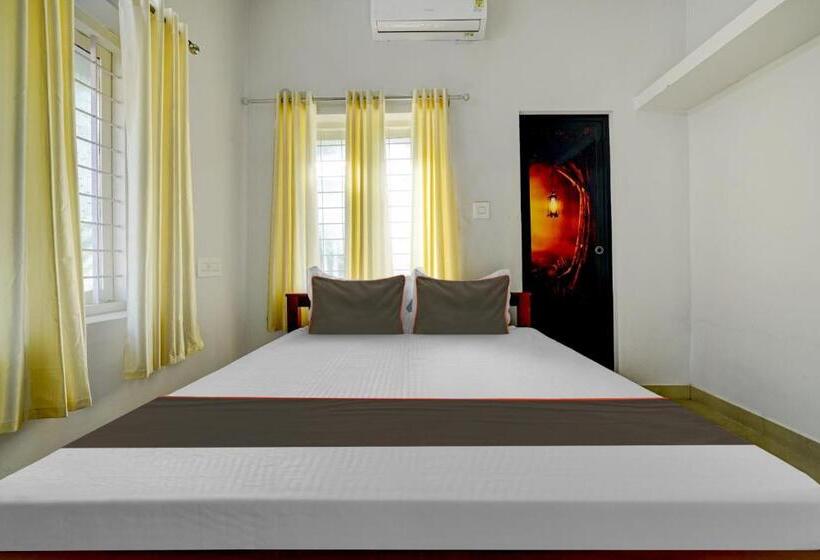 Номер Стандарт, Oyo Thaikkattukara Residency