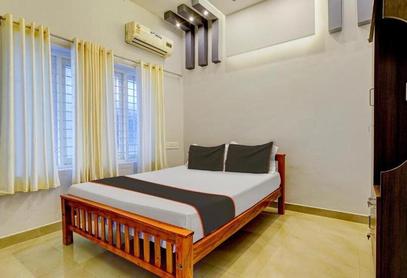 Номер Стандарт, Oyo Thaikkattukara Residency