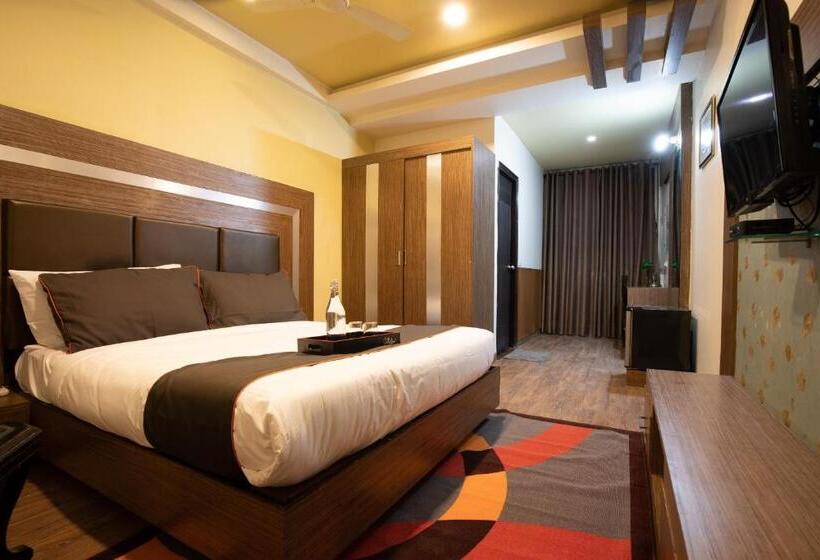 Quarto Estandar, Super Collection O Golden Avenue