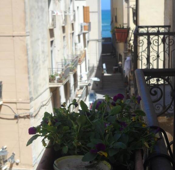 带共用浴室的标准房间, B&b Il Vecchio Messina