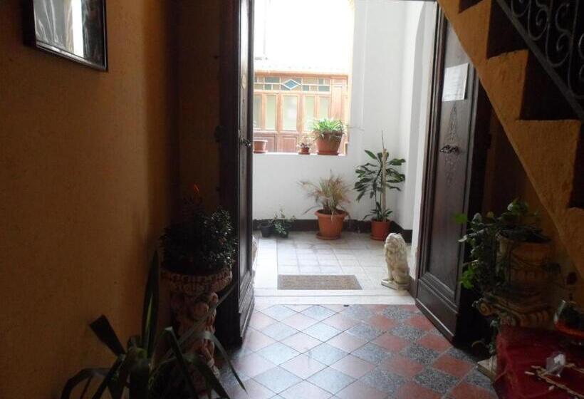标准三人间共用浴室, B&b Il Vecchio Messina