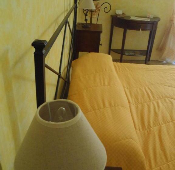 اتاق استاندارد سه تخته با سرویس بهداشتی مشترک, B&b Il Vecchio Messina