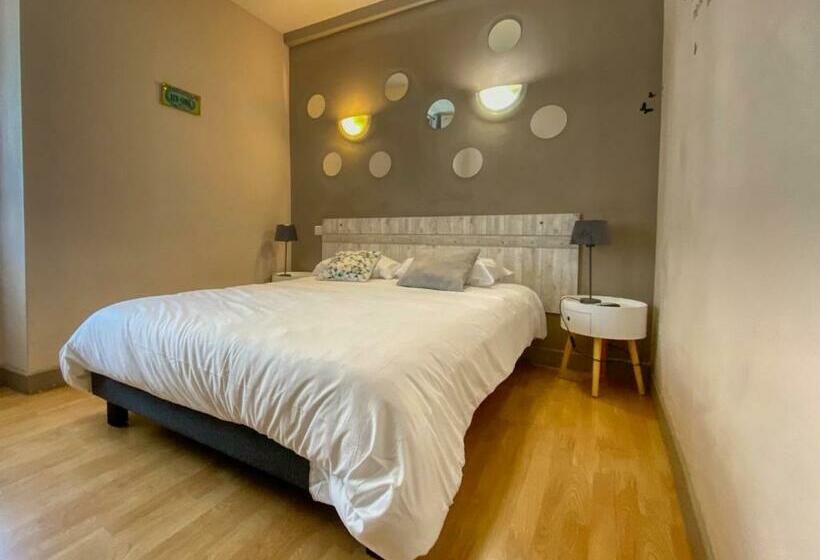 Номер Стандарт, Hôtel Le P'tit Monde