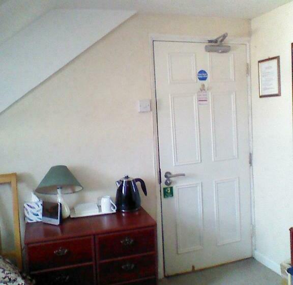 اتاق استاندارد یک نفره, Mountbatten
