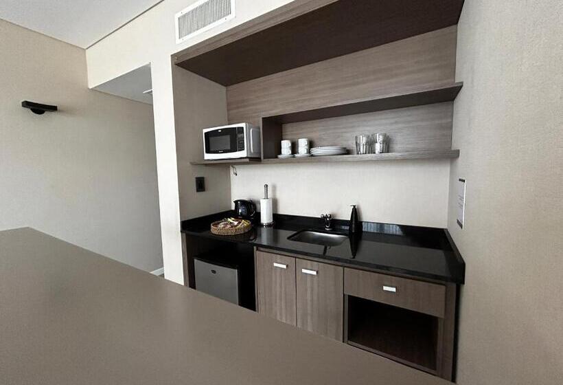 Номер Deluxe Кровать Кинг, Graciana Residences Apart