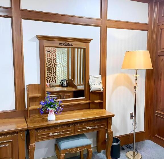 سوییت لوکس, Rex Hotel An Nhon