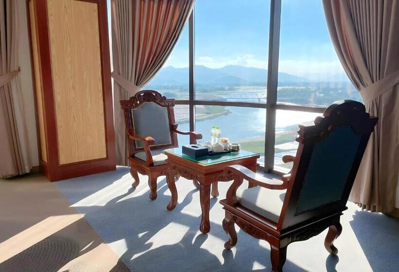 سوییت لوکس, Rex Hotel An Nhon