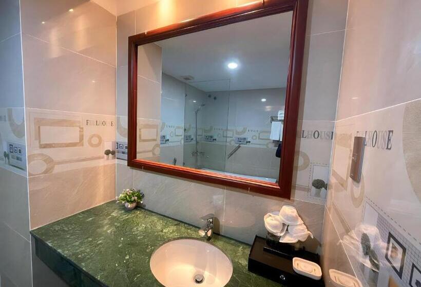 سوییت لوکس, Rex Hotel An Nhon