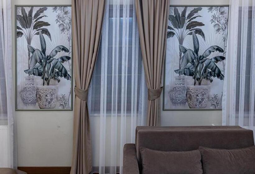 سوییت خانوادگی, Linnga Hotel & Suite