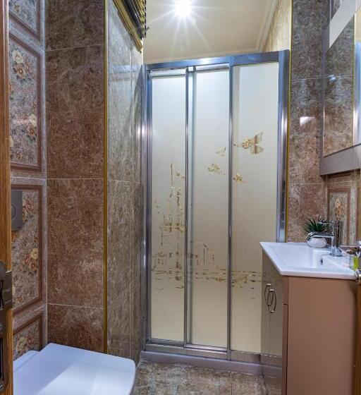 سوییت جونیور با بالکن, Linnga Hotel & Suite