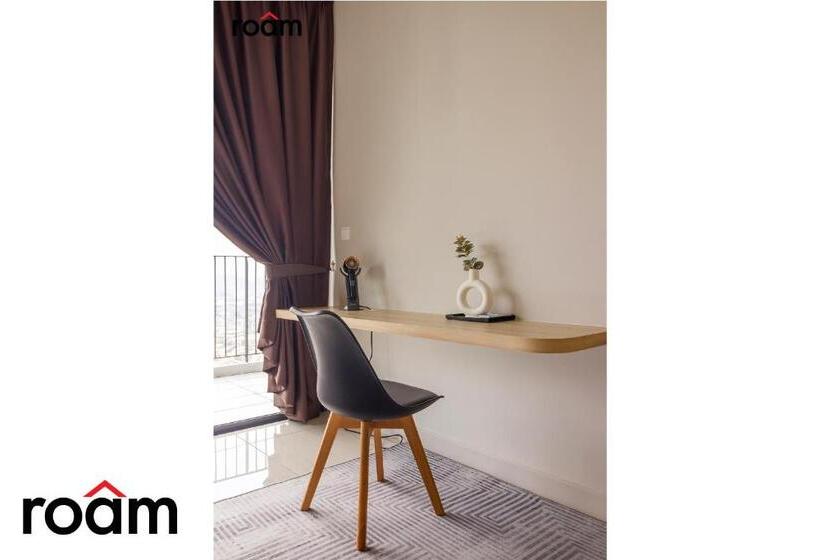 Президентский Люкс, Datum Jelatek Sky Residence Roam