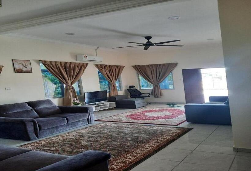 اتاق خانوادگی, Hostel Klia
