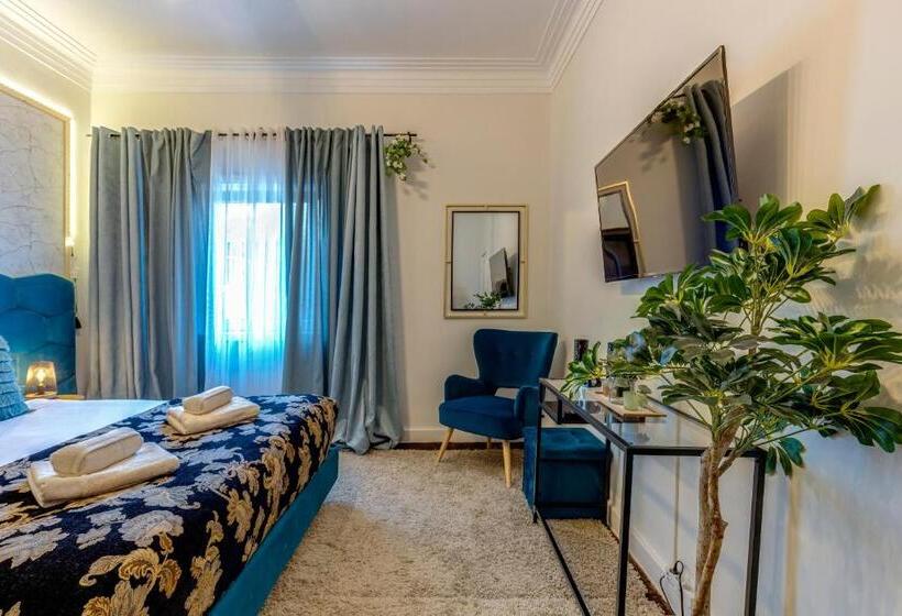 חדר סטנדרט עם מיטת קינג, Quiet View Rooms