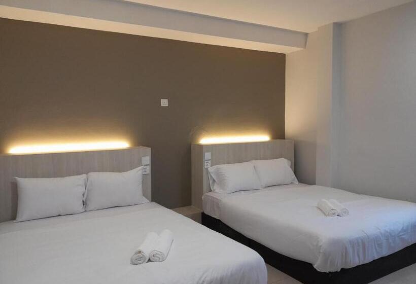 Quarto Familiar Deluxe, The Great