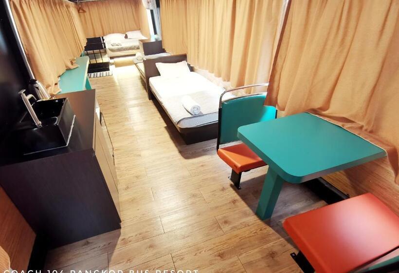 Четырехместный номер Премиум, Pangkor Bus Resort By Besla