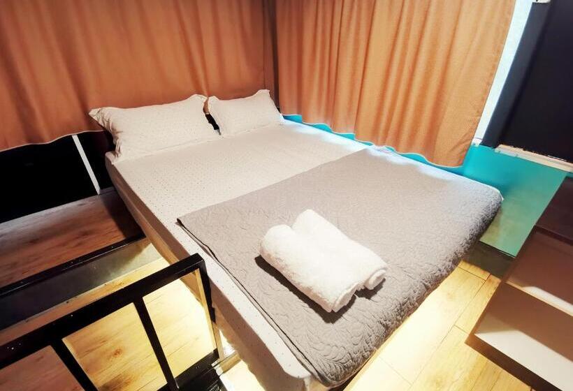Четырехместный номер Премиум, Pangkor Bus Resort By Besla