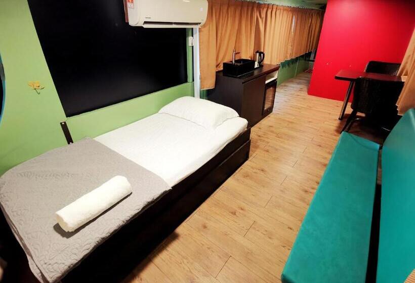 Семейный Номер, Pangkor Bus Resort By Besla