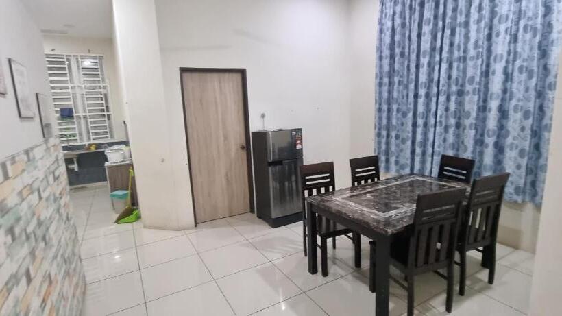 Дом 3 Спальни, Homestay Di Jitra