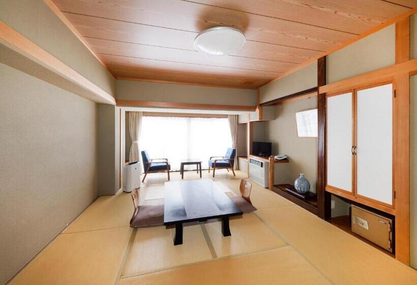 Четырехместный Номер Стандарт, Ryokan Tamagoyu