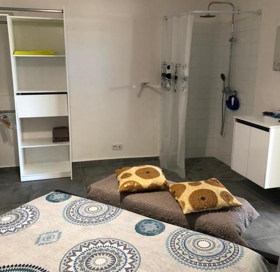 سوئیت با تخت بزرگ, Chambres D Hôte Belcourt 1