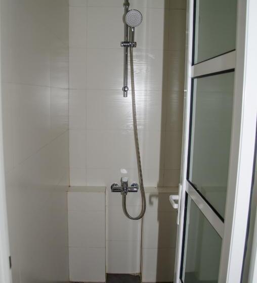 패밀리 룸, H Benjamin Residence