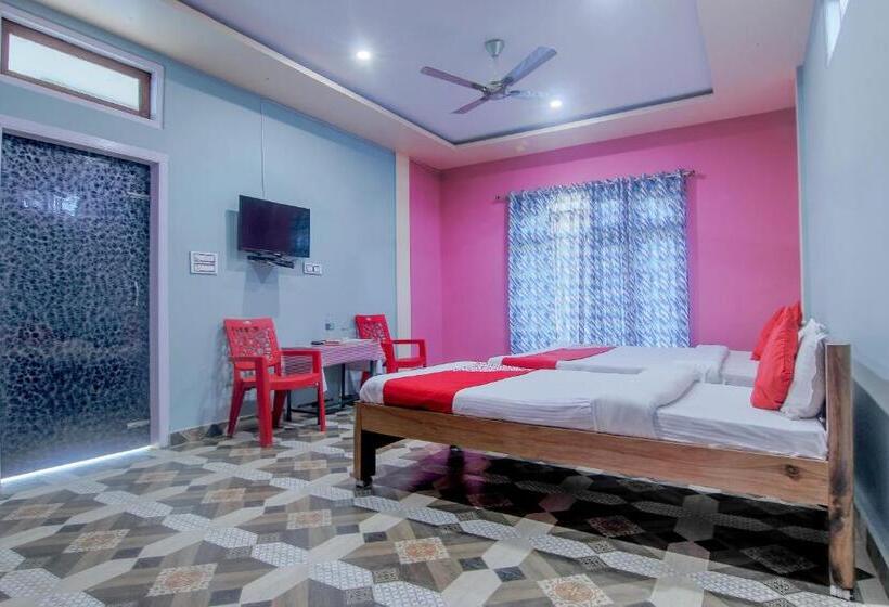 Трехместный Номер Классика, Oyo Flagship Bonfire Kaziranga Resort