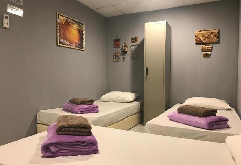 베이직 3인 룸, Nusantara Mattwaddien Hostel