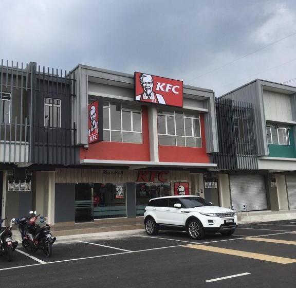 بنگله خانوادگی, Az Zahra Homestay Klia Sepang